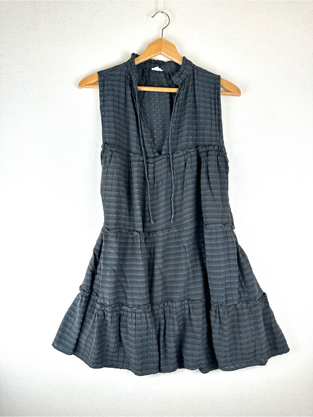 En Crème Textured Plaid Sleeveless Tiered Mini Dress